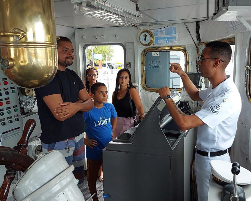 publico conheceu detalhes sobre o funcionamento do navio