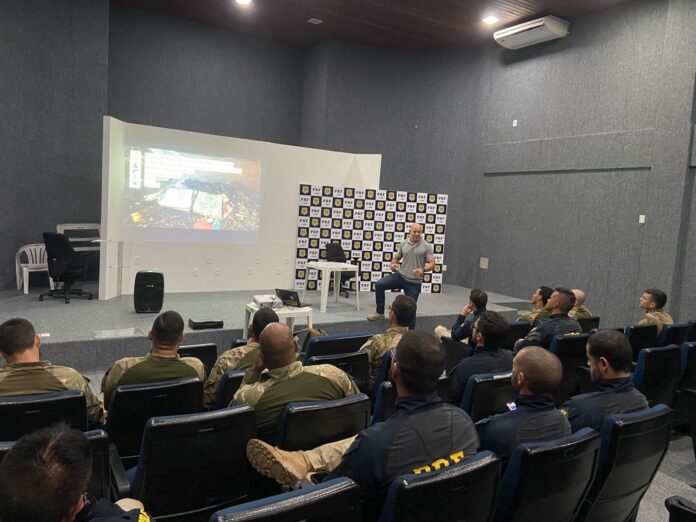 PRF/AL participa de palestra sobre Agressor Ativo e reforça estratégias de resposta rápida