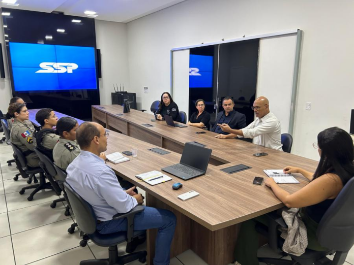 SSP inicia discussões para monitoramento de agressores de mulheres por tornozeleiras