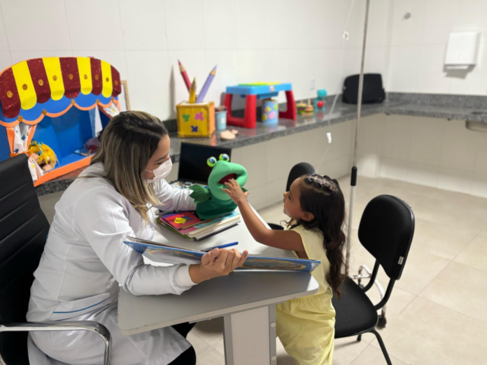 Pedagoga do Hospital da Criança destaca importância da leitura para o desenvolvimento infantil