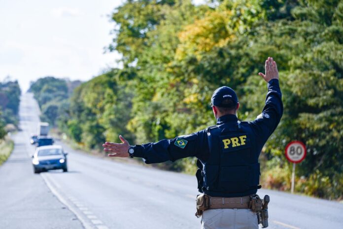 PRF inicia Operação Semana Santa em Alagoas com reforço na fiscalização durante feriado prolongado