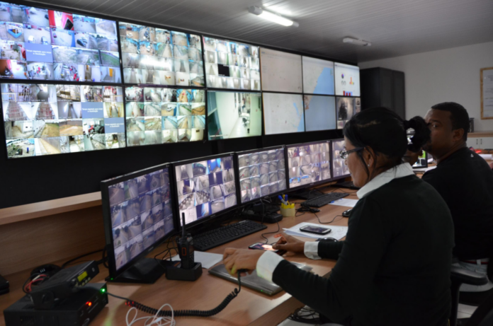 Alagoas antecipa legislação com monitoramento de agressores das mulheres