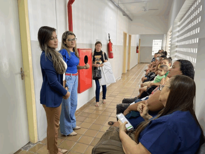 Ação humanizada no Ambulatório da Uncisal promove conscientização sobre autismo e acolhe famílias
