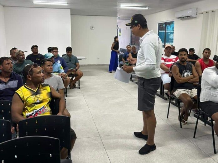 Marinha promove ações de conscientização marítima em Japaratinga-AL