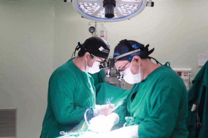 Hospital do Coração realiza 1º implante de válvula mitral por cateter pelo SUS em Alagoas