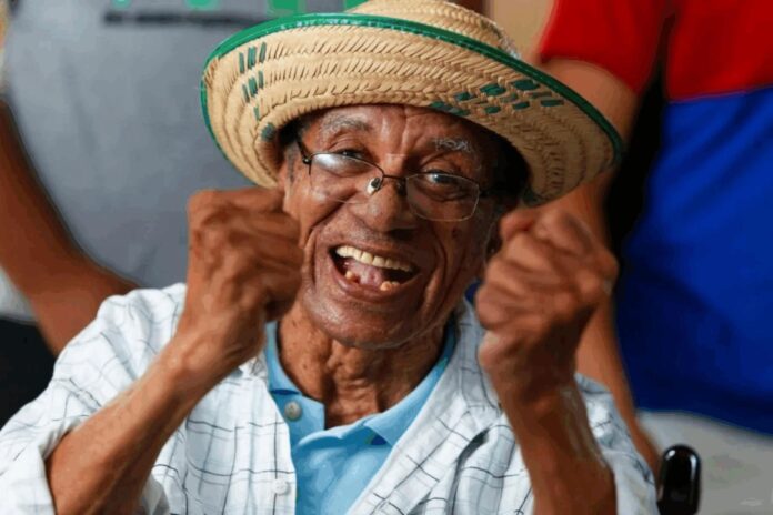 Projeto “Adote um Idoso” chega à 9ª edição com música, histórias e afeto no Lar São Vicente de Paulo