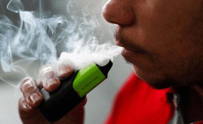 Especialista do Hospital da Criança alerta para os perigos do cigarro eletrônico entre jovens