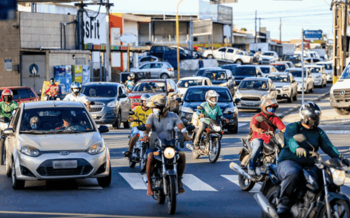 Motoristas de aplicativo devem manter MEI regular para garantir isenção do IPVA em Alagoas