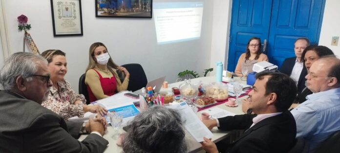 Governo de Alagoas cria força-tarefa com MPE e Defensoria para fortalecer instituições de acolhimento de idosos