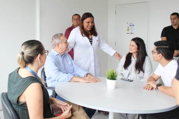 Ronaldo Lessa visita unidade da RAV no Hospital da Mulher e reforça compromisso com vítimas de violência