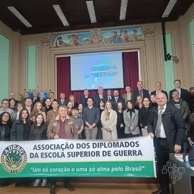Fórum de Geopolítica em Curitiba, ADESG Paraná reúne militares, acadêmicos e setor privado para debater riscos e oportunidades em tecnologia, energia e segurança