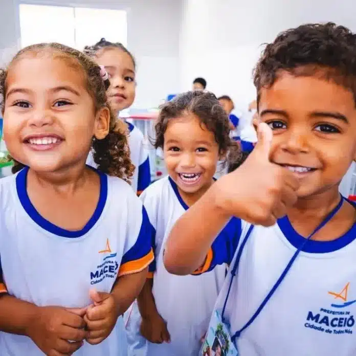 Educação de Maceió: resultado final do PSS 2026 com 5.721 vagas, 4.766 contratações imediatas e reforço em Educação Infantil e apoio escolar