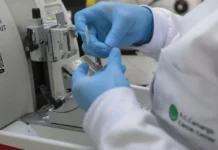 SUS incorpora nova terapia para adultos com leucemia mieloide aguda, tratamento molecular direcionado promete reduzir efeitos e ampliar acesso público, diz Ministério