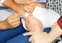 SUS oferta segunda dose de reforço contra poliomielite em agosto, VIP terá cinco doses no calendário, Alagoas orienta pais a atualizar caderneta e procurar UBS