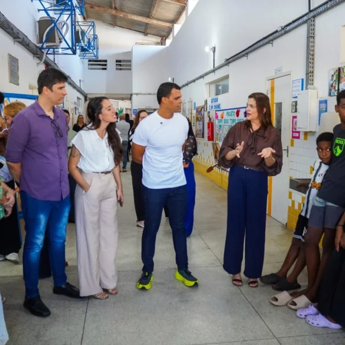 Rota das Escolas em Maceió: Semed leva soluções imediatas às escolas, reduz burocracia e fortalece diálogo com comunidade escolar, infraestrutura e internet